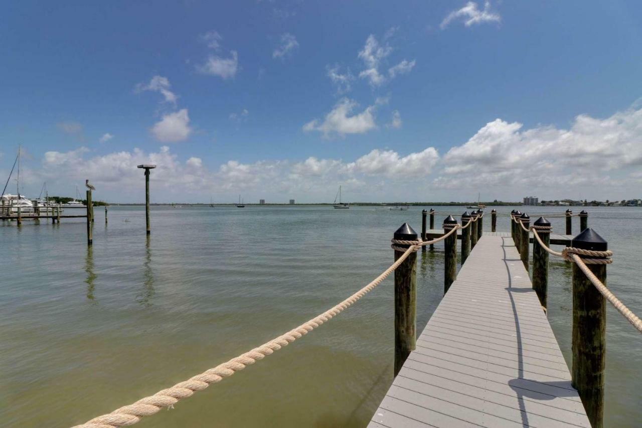 Estero Island Apartment With Boat Dock 迈尔斯堡海滩 外观 照片